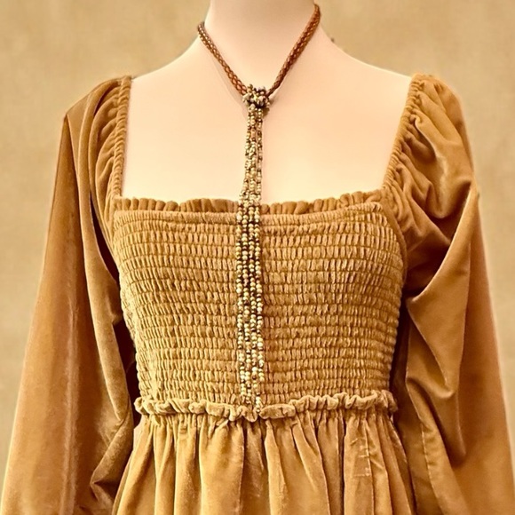 Daphne Velvet Mini Dress - Picture 3 of 11